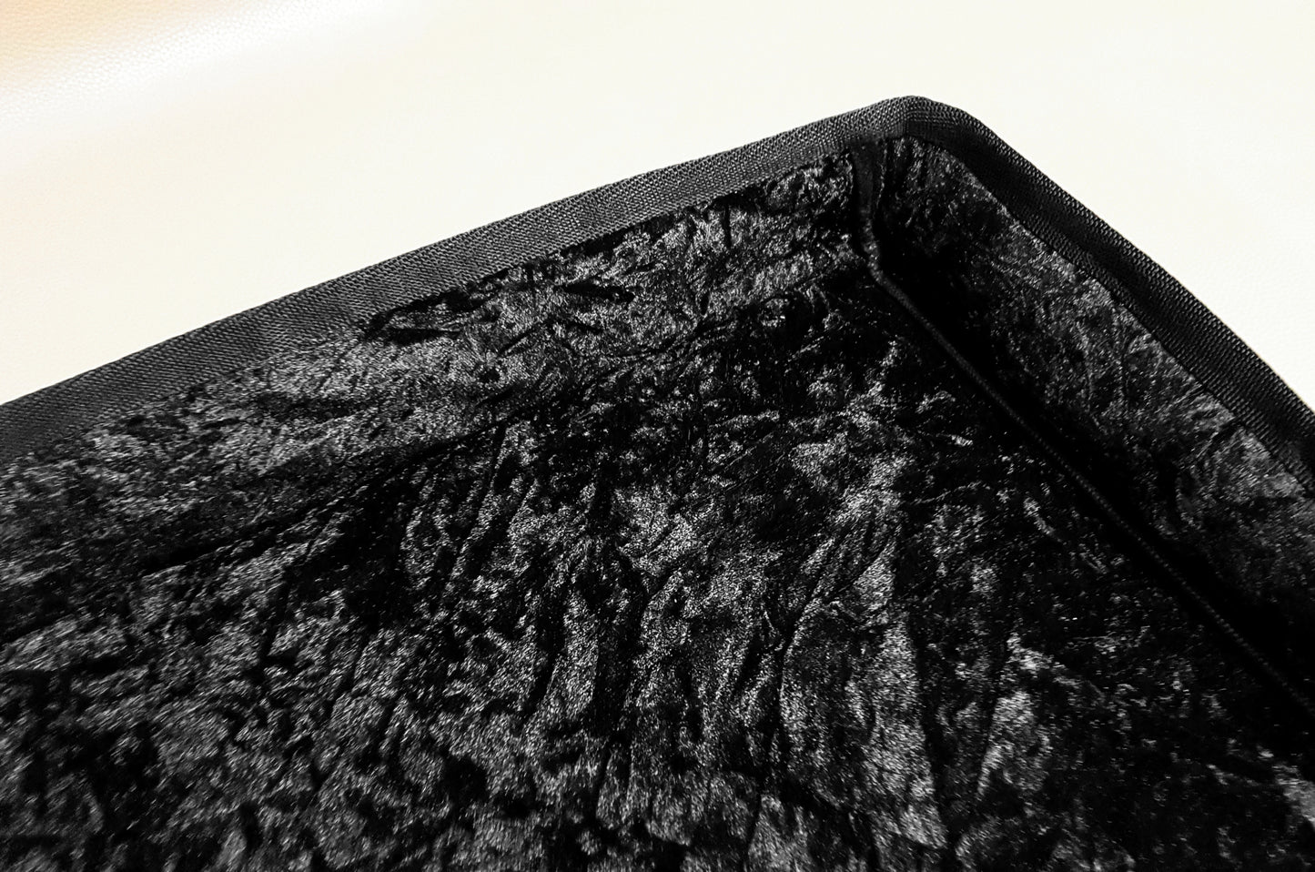 Custom padded cover for LINE 6 Helix Stadium XL