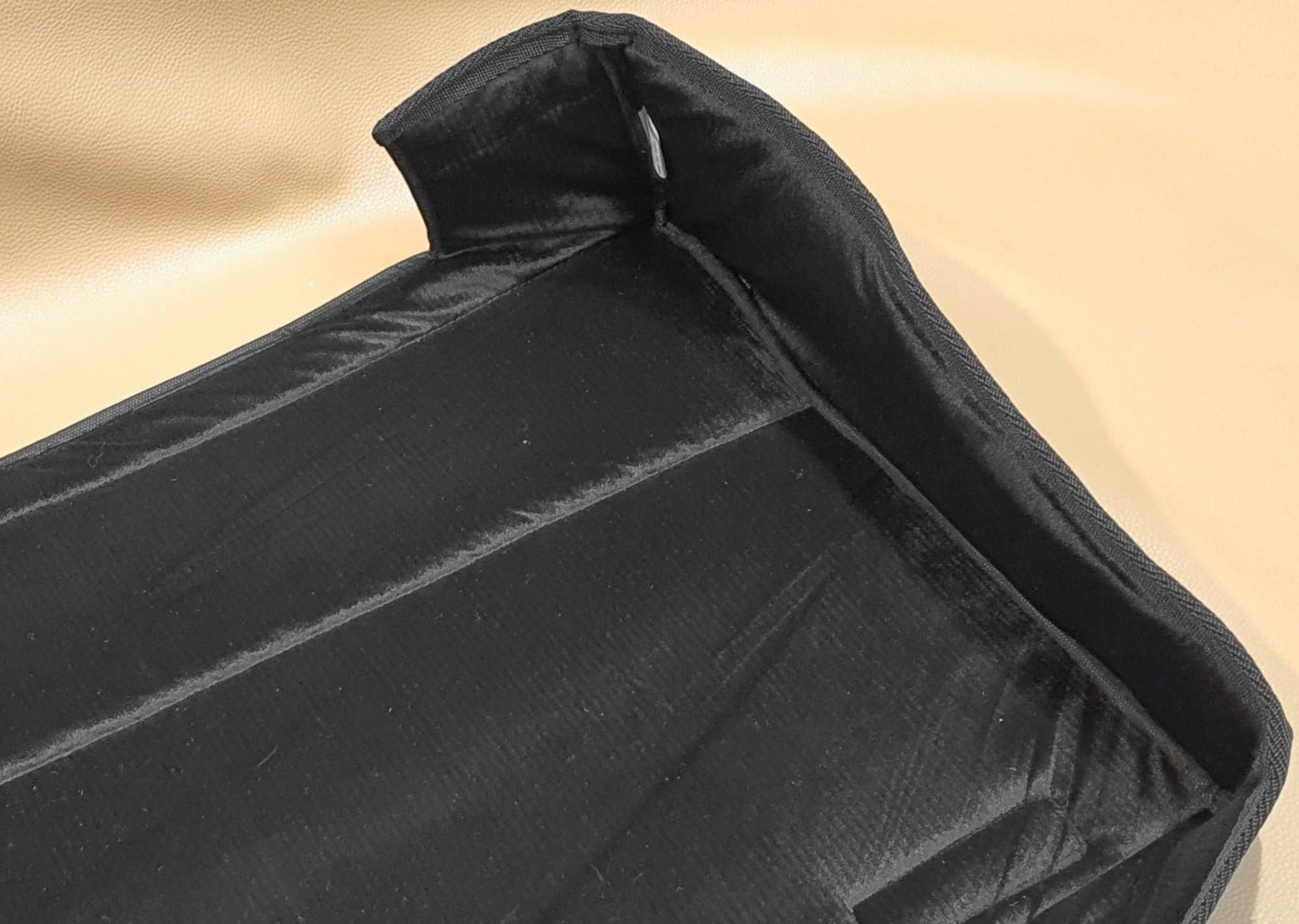 Custom padded cover for Fractal Audio AM4 Amp Modeller