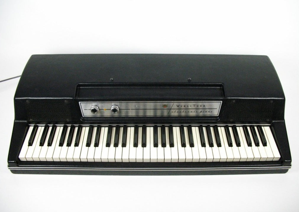 Custom padded cover for WURLITZER 200 / 200A Piano