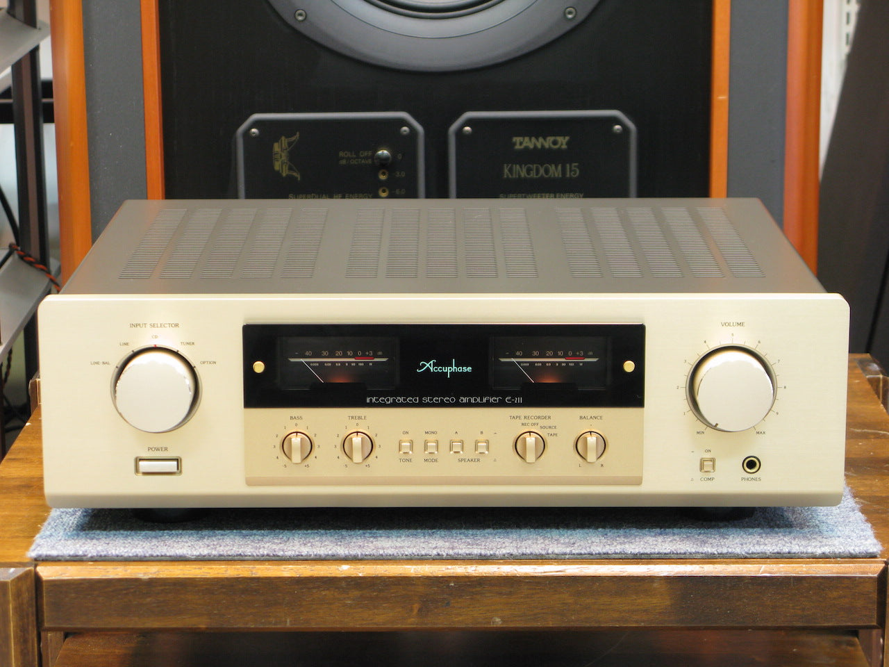 Custom padded cover for Integrated Stereo Amplifier E-211