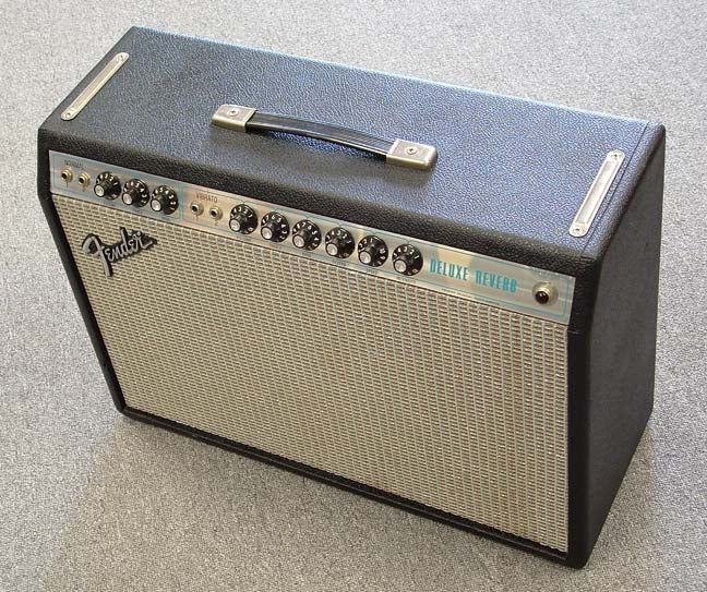 Custom padded cover for Fender Deluxe Reverb Silverface 1968 - 1982 Combo Amp Front View