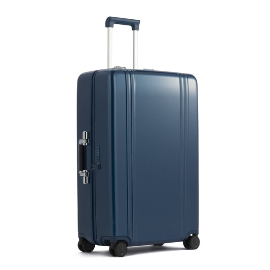 Classic Lightweight 3.0 | 28" Spinner Travel Case