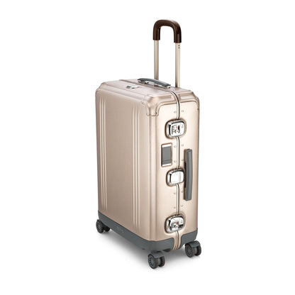 Pursuit Aluminum | Medium Travel Case