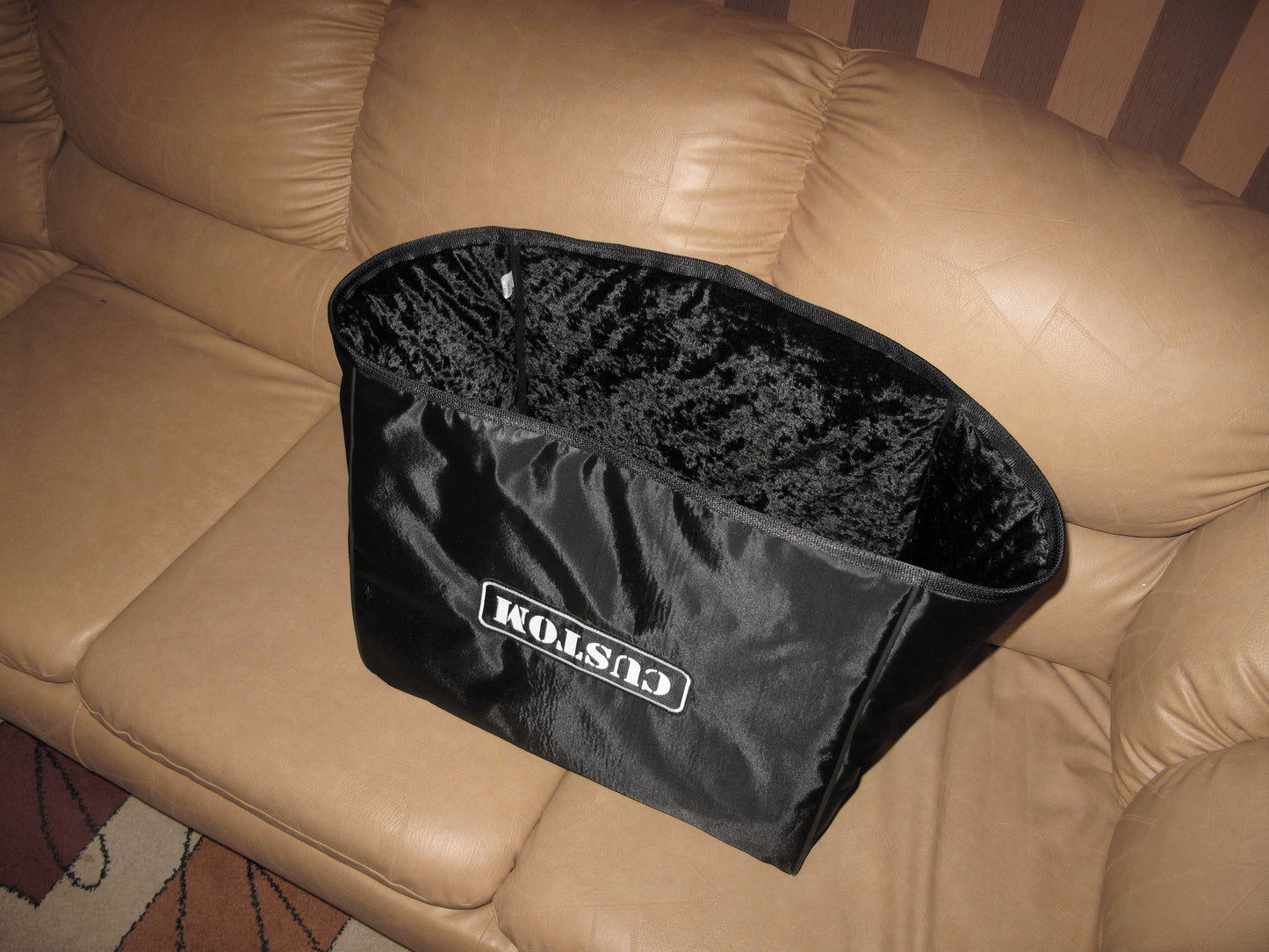 Custom handmade high quality padded cover for ENGL Sovereign 1x12" E365 combo amp embroidered logo upside down sofa photo