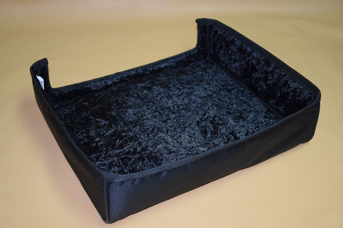 Custom padded cover for GIG TURNTABLE CR6035A (With Speakers)