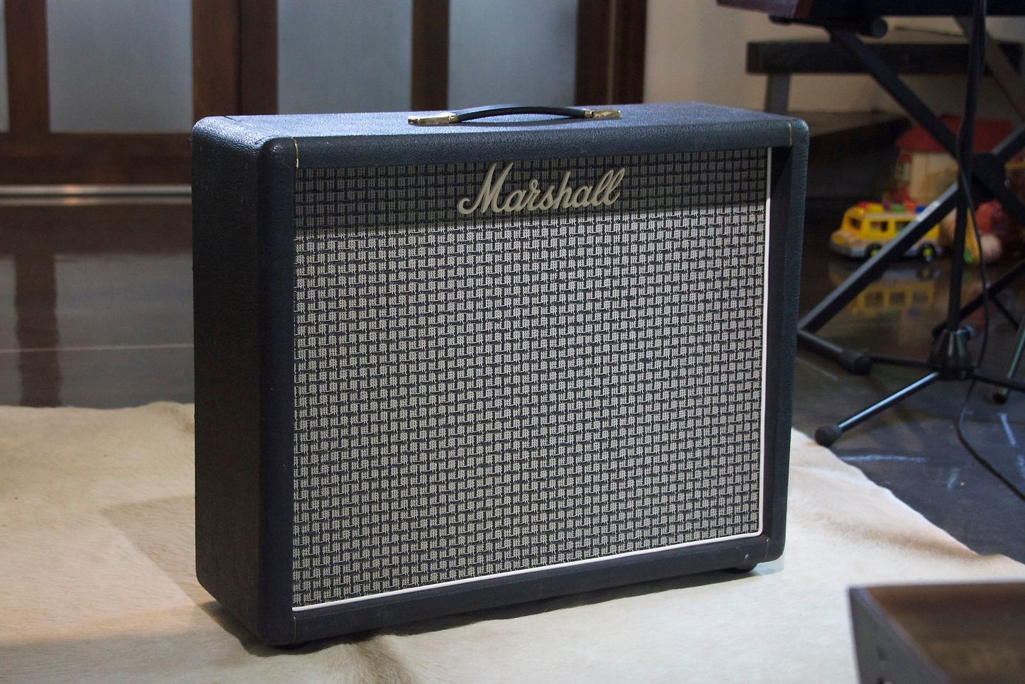 Custom padded cover for MARSHALL 2x12 (2045) Cab 2x12" Cabinet 2045