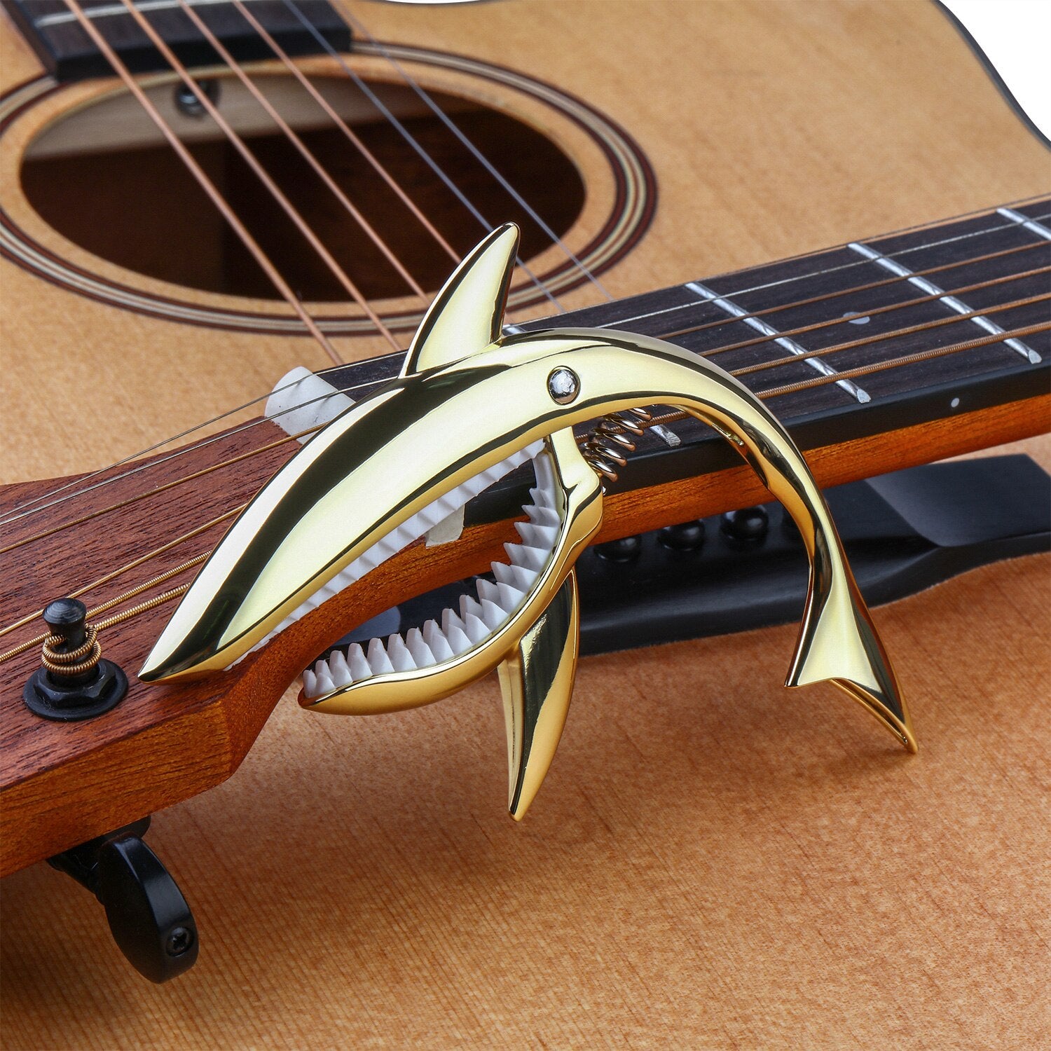 Shark-bite Design Guitar Capo – Custom Amp Covers