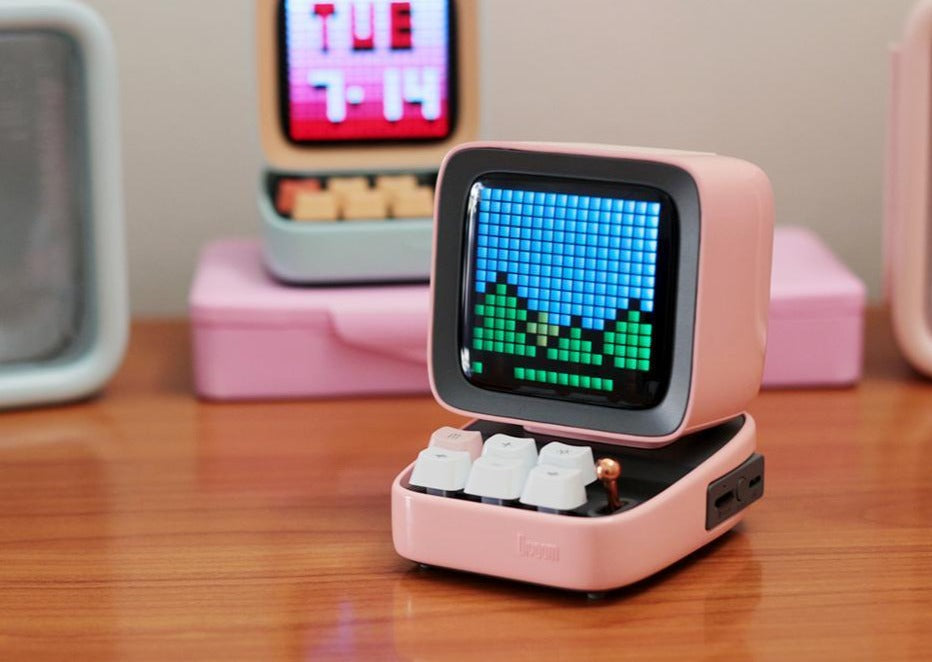 (20% OFF - BLACK FRIDAY) Divoom Ditoo Smart Retro Pixel-Art Bluetooth Portable Speaker/Alarm Clock (Pink)