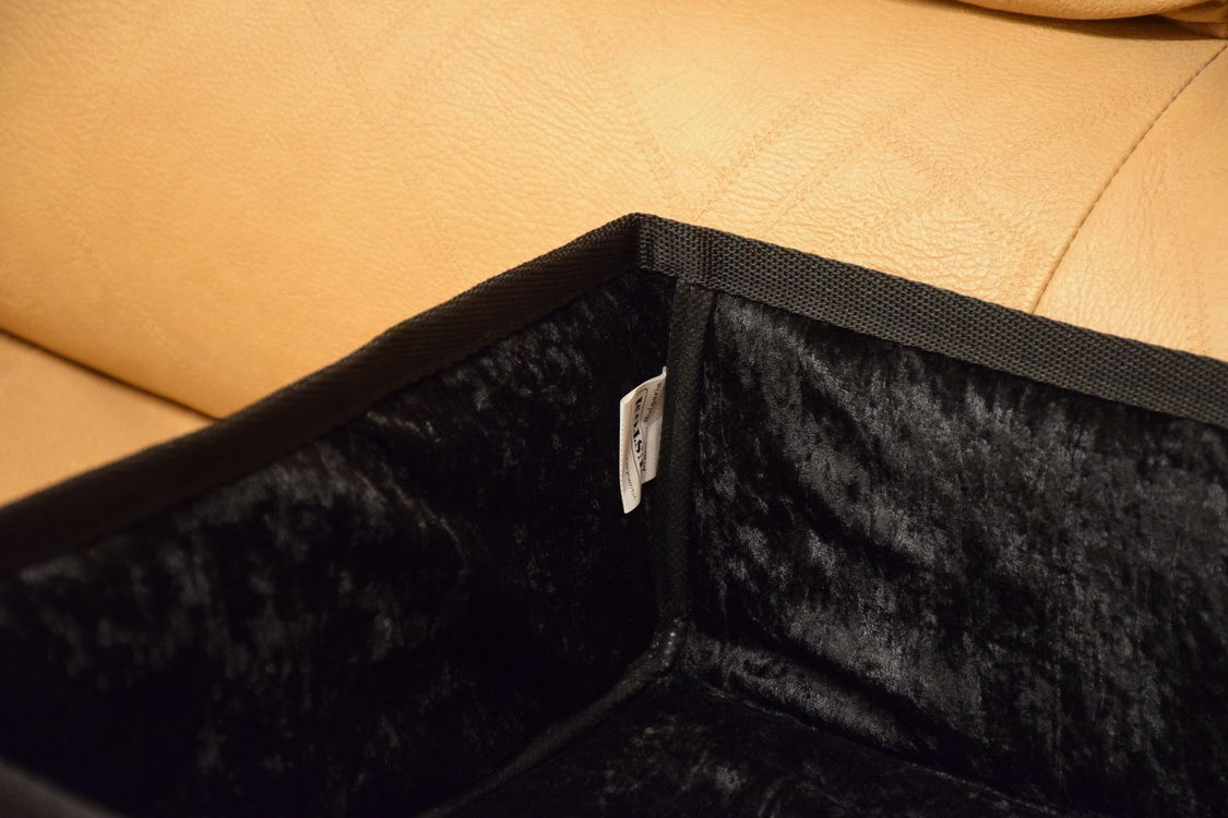 Custom padded cover for B&O Bang & Olufsen Beogram 4002 turntable